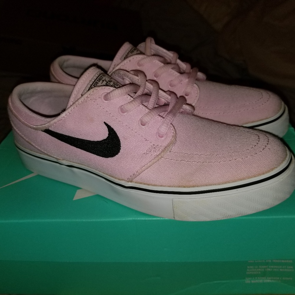 Nike Janoskis